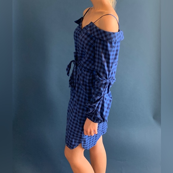 Anthropologie Beautiful Blue off-the-shoulder dress by Guest Editor brand - Picture 7 of 11